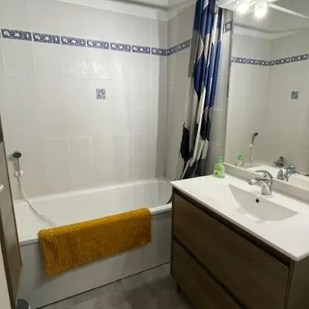 Pavillon Avec Terrasse, Piscine Et Parking, Proche Et Commerces - 6 Pers. - Fr-1-701-32 Apartment Valras-Plage